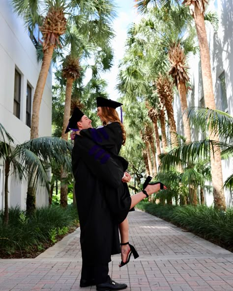 Grad couple boyfriend girlfriend graduation pictures law school university college masters doctorate JD cute inspo photographer palm trees library pickup university of Miami UM cap and gown outdoor lighting candid Instagram Pinterest trendy power couple lawyer Grad Pic Couple, Grad Photo Ideas Couple, Boyfriends Graduation, Couple Graduation Poses, Law School Graduation Photos, Graduation Couple Poses, Couple Graduation, Graduation Couple, Couple Graduation Photoshoot