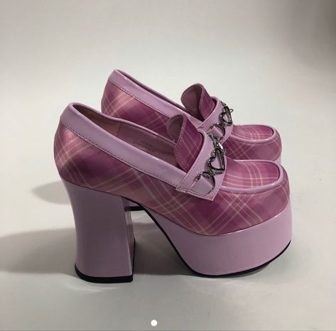 Mode Shoes, Daphne Blake, Dr Shoes, Kawaii Shoes, Funky Shoes, Shoe Inspo, Aesthetic Shoes, Swag Shoes, Pretty Shoes