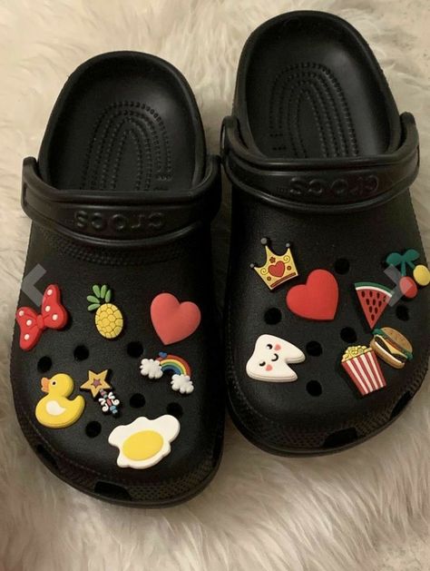 Spor ayakkabı
Ayakkabılar
Bot
Çizme
Topuklu ayakkabı
Terlik
sneakers
Heeled shoes 
Boots
Converse
Parmak arası terlik
Ev terliği
Gucci
Prada
Chanel Jibbitz Ideas, Cool Crocs, Crocs With Jibbitz, Crocs Aesthetic, Baseball Jacket Outfit, Crocs Outfit, Black Crocs, Crocs Fashion, Crocs Jibbitz