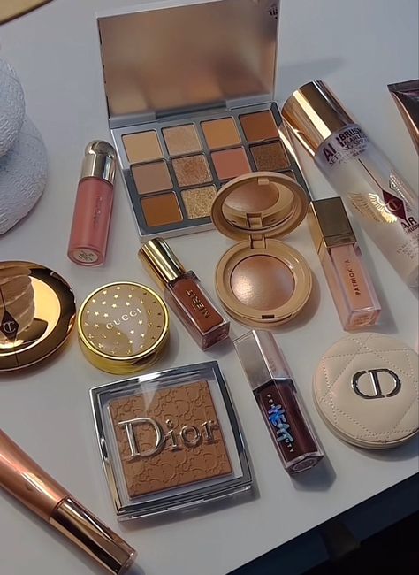 Boho Makeup, Best Makeup Brands, Eyeshadow Products, Fancy Makeup, Dior Makeup, Glamour Makeup, Baddie Makeup, Makeup Obsession, Pink Makeup