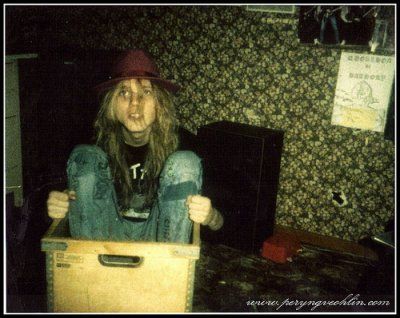 Per "Dead" Ohlin. these are the types of photos i like. grainy, obscure, real moments. Mayhem Black Metal, Mayhem Band, Metal Meme, Black Metal Art, Chaos Lord, Mötley Crüe, Thrash Metal, Metal Music, Music Stuff