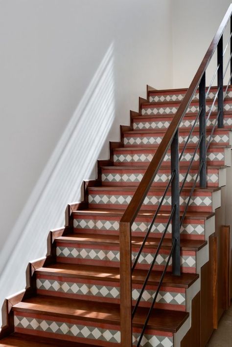 A Tropical House With Essence In A Modernist Manner | Yellow Door Architects - The Architects Diary Farmhouse 2023, Wooden Staircase Railing, Stairs Tiles Design, Staircase Detail, Tiled Staircase, Earthy Elements, Narrow Staircase, Stair Design, Traditional Staircase