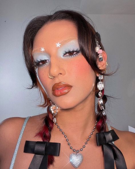 Makeup2 • Instagram Fade Into Hue Palette, Fade Into Hue, Mia Goth, Dream Pop, Shape Tape, Shooting Star, Prom Night, Shooting Stars, Shadow Palette