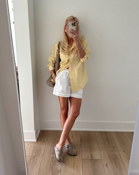 White Linen Shorts Outfit, Linen Shorts Outfit, Shorts Outfit Casual, White Linen Shorts, Birkenstock Outfit, Outfit Shorts, Clogs Outfit, Florida Style, Kimono Yukata