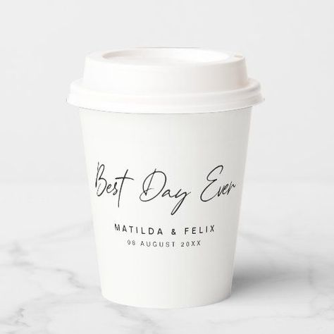 Wedding Cups For Guests, Minimalist White Wedding, Custom Plastic Cups, Indoor Wedding Decorations, Door Gift, Informal Weddings, Wedding Casual, Coffee Wedding, Unique Wedding Decor