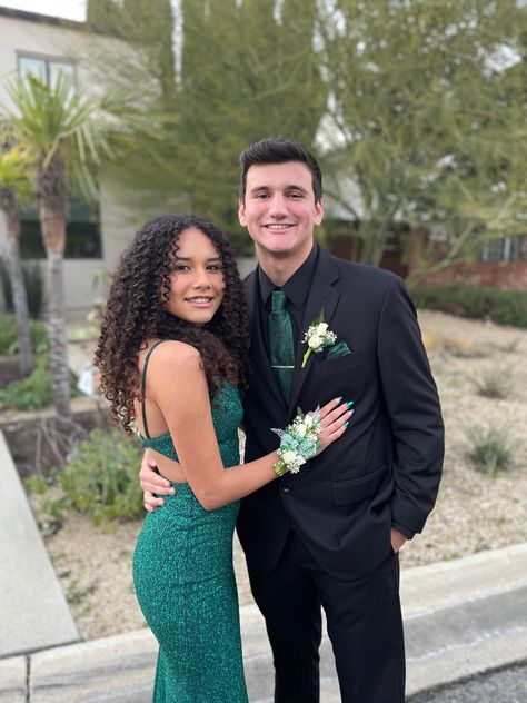 Dark Prom Suits For Men, Suit To Match Green Dress, Tux To Match Emerald Green Prom Dress, Dark Green Prom Aesthetic, Male Prom Outfits Green, Senior Prom Tux Ideas, Green And Black Prom Suit, Prom Tux 2024, All Black Suit With Green Tie