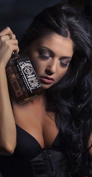 Jack Daniels. #JackDaniel #JackDaniels #Women #Girls #Girl #Woman Jack Daniels Party, Jack Daniels Cocktails, Whiskey Girls, Hitman 3, Jack Daniels Bottle, Whiskey Girl, Jack Daniel, Jack Daniels Whiskey, Jack Daniels