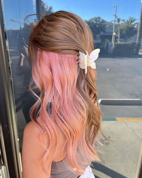 Under Part Of Hair Dyed Pink, Pink Peekaboo On Blonde Hair, Soft Pink Peekaboo Hair, Brown Hair Dye Ideas Coloring, Peach Underneath Hair, Peekaboo Hair Color Pink Blonde, Dyed Hair Ideas For Blondes, Honey Blonde Hair With Pink Underneath, Straight Hair Pink Highlights