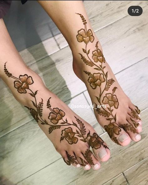 Latest feet henna Arabic Feet Mehndi Designs, Modern Henna Designs Leg, Henna Design On Foot, Simple Feet Henna Design, Legs Henna Design, Henna For Legs Design, Henna Legs Designs, Leg Henna Design, Henna On Feet Design