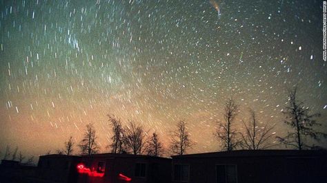 The Leonid meteor shower peaks this weekend  #stars #universe #planets #astronomy Leonid Meteor Shower, Sky Gazing, New Mexico State University, Sun And Earth, Light Pollution, Meteor Shower, Before Sunrise, Dark Skies, Sunday Night