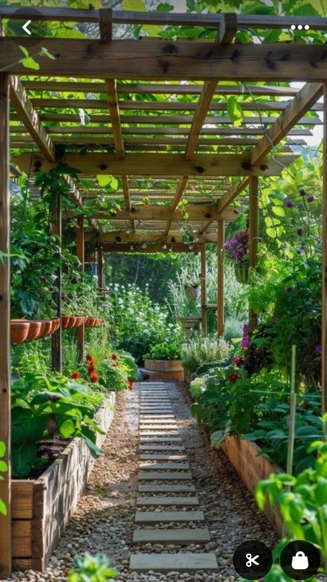 Raised Garden Bed Landscape Design, Garden Beds Raised Ideas, Plant Beds Ideas, Pretty Kitchen Garden, Walking Garden Ideas, Huge Yard Ideas, Beautiful Backyard Garden Inspiration, Dream Vegetable Garden Backyards, Pretty Raised Garden Beds