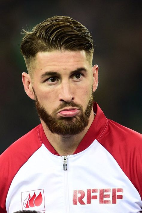 Sergio Ramos Euro 2016 Sergio Ramos Hairstyle, Ramos Haircut, Football Hairstyles, Good Soccer Players, Faded Hair, Cool Hairstyles For Men, Euro 2016, Trending Hairstyles, Men In Uniform