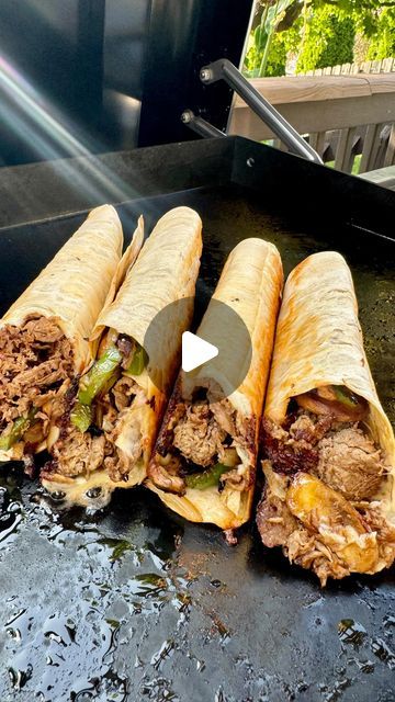 Cut Da Carb Flatbread on Instagram: "🎁🔥Philly Cheesesteaks + GIVEAWAY!   Get ready to indulge in these mouth-watering Philly Cheesesteaks ! 🧀🥩  They’re packed with high protein, while low in carbs, full of flavor, and ready to serve in just a few minutes! Whether you’re making one for yourself with a single flatbread or feeding the whole family (or a party!), this recipe is perfect! .. So Much Yumm!!😍😋   We want to know: What kind of cheese do you like on your cheesesteak? 🧀   1️⃣ Provolone  2️⃣ American  3️⃣ Cheddar  Let us know in the comments for a chance to win a 2-month supply of Cut Da Carb flatbreads (48-pack!) 🍞 Make sure to save and like this recipe for later!  RECIPE by @kristysketolifestyle - Makes 6 Cheesesteaks:  Ingredients: - 3 @cutdacarb flatbreads  - 28 oz shaved s Cut Da Carb Recipes, Shaved Steak, Chicken Cheesesteak, Philly Cheesesteaks, Steak Wraps, Low Carb Meats, Cheesesteak Recipe, Roast Beef Sandwiches, High Protein Low Carb Recipes