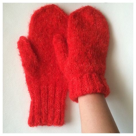 https://flic.kr/p/tYm7Wq | 149/365: Red mohair mittens. The thread is a combination of hand spun single and boucle mohair, both hand dyed. #mittens #red #mohair #boucle #handknit #handmade #handdyed #knits #knitting #poemsaboutmeshop #poemsaboutmeknits #etsy Dark Brown With Purple, Red Mittens, Finger Crochet, Upcycle Sewing, Crochet Mittens, Purple Hands, Fibres Textiles, Knit Mittens, Knitted Gloves