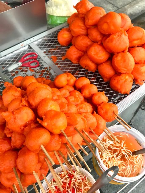 Kwek Kwek Street Food Philippines, Kwek Kwek, Pregnancy Kit, Food Pranks, Filipino Street Food, Filipino Foods, Street Foods, Manila Philippines, 14th Birthday