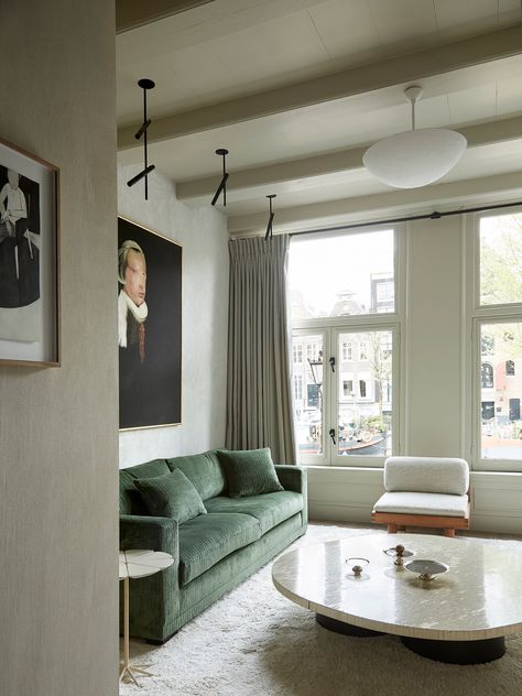 Canal house in Amsterdam by Thomas Geerlings of Framework Studio Unusual House, Amsterdam Houses, Canal House, Classic Bathroom, Design Del Prodotto, A Living Room, Residential Interior, Design Living, Upholstered Sofa