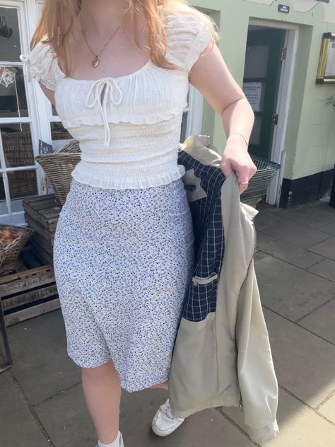 Brandy Melville Dress Aesthetic, Brandy Melville Jean Skirt, Denim Skirt Brandy Melville, Phoebe Skirt Brandy Melville, Brandy Melville Floral Skirt, Brandy Melville Aesthetic, Brandy Melville Cara Skirt, Brandy Melville Skirt, Brandy Melville Dress