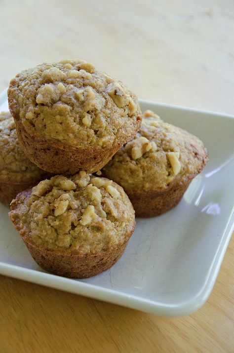 acorn squash muffins Walnut Topping, Squash Muffins, Recipes Muffins, Molasses Muffins, Baked Breads, Acorn Squash Recipes, Acorn Squash, Fall Food, Healthy Muffins