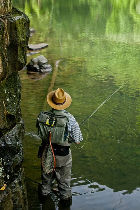 Fishing Floats Diy, Fishing Decorations, Fly Fishing Photography, Fishing Pond, Fishing For Beginners, Fishing Photography, Thriller Novels, Fishing Pictures, Fishing Floats