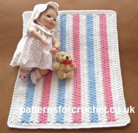 Dolls Blankets Crochet, Dolls Blankets, Crochet Doll Blanket, Easy Knit Blanket, Animal Clothes, Shoebox Ideas, Crocheted Dolls, Patterns For Crochet, American Girl Crochet