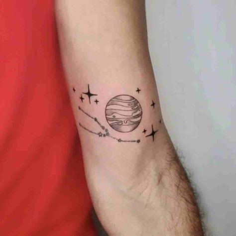 Venus planet taurus tattoo by @rona.m.tattoo Venus Planet Tattoo Taurus, Venus Planet Tattoo, Taurus Tattoo Ideas, Venus Taurus, Reader Tattoo, M Tattoo, Venus Planet, Venus Tattoo, Planet Tattoo