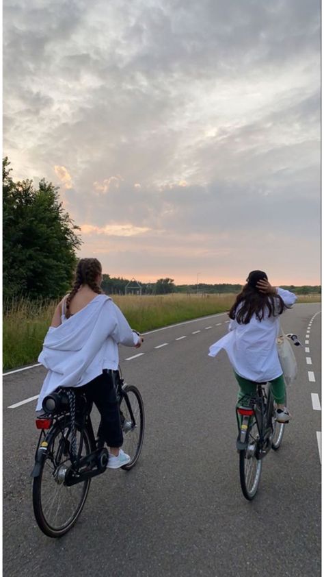 Biking With Friends Aesthetic, Summer Activities Pictures, Bike At The Beach, Biking On The Beach, Summer In A Small Town Aesthetic, Small Town Summer Outfits, Summer Insta Ideas, 2024 Vision Board Aesthetic Friends, Friends Summer Bucket List