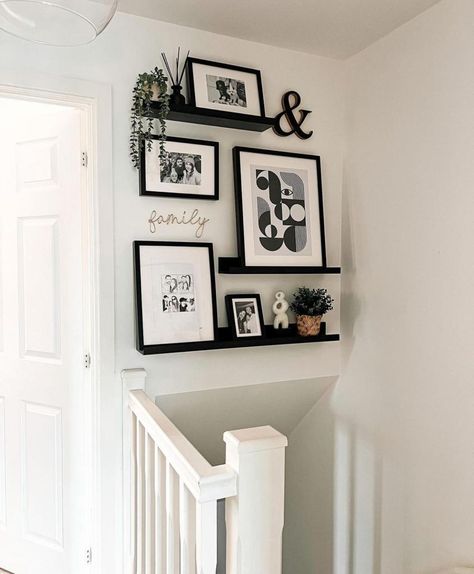 Long Hallway Frames Ideas Wall Decor, Small Stairway Wall Decor, Small Hallway Stairs Ideas, Stairway Hall Decor, Stair Styling Ideas, Home Staircase Decor, Wall Decor By Stairs, Top Of Steps Decor, Small Hallway Photo Gallery