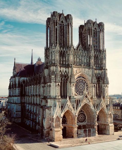 Reims Cathedral, Reims France, European Architecture, France Photos, Higher Design, Vacation Destinations, Cologne Cathedral, Barcelona Cathedral, Notre Dame