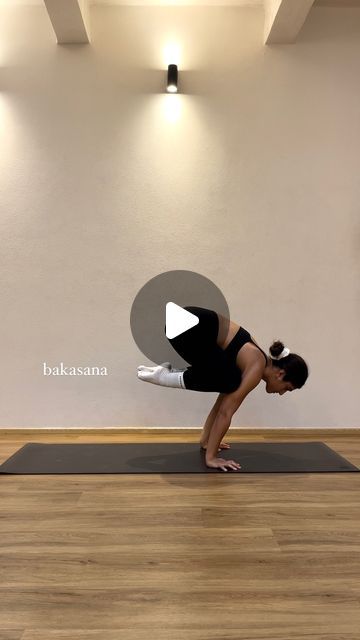 kimi✨ on Instagram: "✨ Bakasana ✨ was one of the first arm balances I learned, and it opened up so much more in my yoga practice. Here are my favorite drills and techniques to help you get into it!  • Knee Hugs • Reclined Bakasana & Crunches • Seated Bakasana • Core Slides with Socks • Lolasana Lifts • Supported Bakasana with Block   Should I do a transition to headstand and chaturanga tutorial next? 👀  𓆏 Practicing on my @mandukaeurope mat 𓂃𓈒 use code KIMIYOGA to save ∗ Wearing my favorite @kinoko_ok 𓆙 Recorded in the beautiful spaces of @yogamovementprague  [#bakasana #crowpose #bakasanatutorial #bakasanabreakdown #yogaprep #asana #posebreakdown #asanapractice #asanatutorial #yogateacher #yogatutorial]" Slides With Socks, Princess Pilates, Hip Mobility Exercises, Yoga Core, Headstand Yoga, Crow Pose, Yoga Tutorial, Arm Balances, Hip Mobility