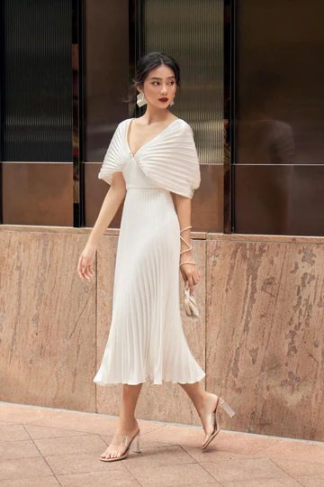 Dresses – VAST فستان سهرة, Grad Dresses, Dress Silhouette, Midi Maxi Dress, Style Mistakes, Classic Dress, Classy Dress, Elegant Outfit, Evening Party