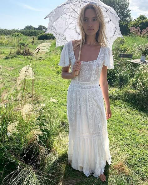 Love Shack Fancy Dress, Yule Ball, Love Shack Fancy, White Long Sleeve Dress, Dress Rental, Lace Dresses, Yes To The Dress, White Maxi, Fashion Pieces