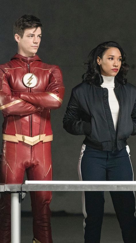 Barry And Iris Wallpaper, Grant Gustin And Candice Patton, The Flash Costume, Barry Iris, Dc Flash, Power Rangers Jungle Fury, Dc Titans, Flash Costume, Spiderman Wallpaper