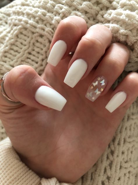 Nail Ideas Acrylic Butterflies, White Acrylic Nail Designs Coffin, Nail Ideas With White Base, Black Nails With White Butterflies, Cute Plane Nails, Nails With Butterflies Short, White Nails W Design, White Nails With A Design, White Nail Ideas Short