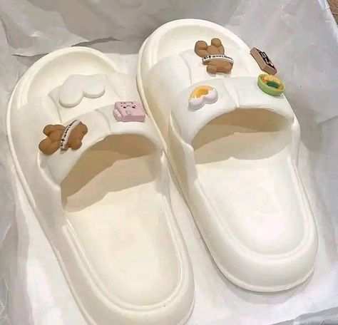 Korean School Supplies, Sandals Aesthetic, Crocs Fashion, Stylish School Bags, Clothes Embroidery Diy, Cozy Shoes, Women Platform Sneakers, Cute Slippers, Flip Flops Style