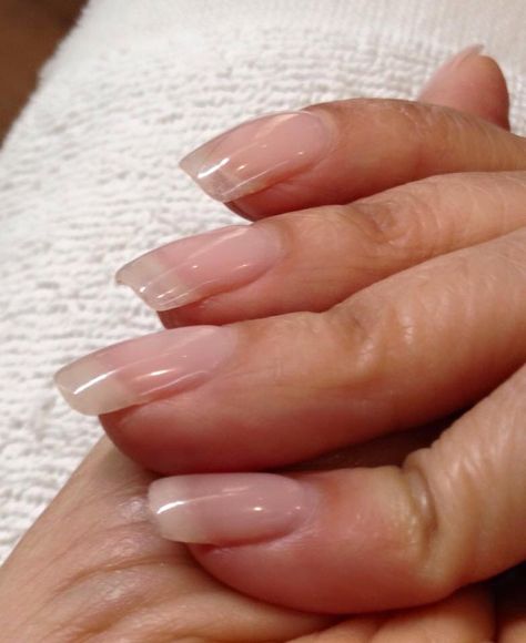 Clear Hard Gel Nails, Pretty Girl Nails, Nails And Henna, Long Natural Nails, Hard Gel Nails, Natural Nail Designs, French Manicure Nails, Ombre Nail, Ombre Nail Designs