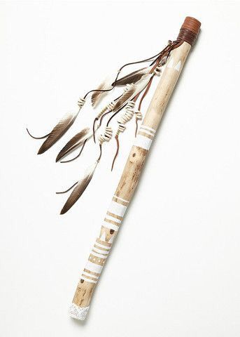 . Spirit Sticks, Painted Driftwood, Feather Flags, Stick Art, Witchy Crafts, Native American Crafts, Nativity Crafts, Driftwood Crafts, Feather Painting