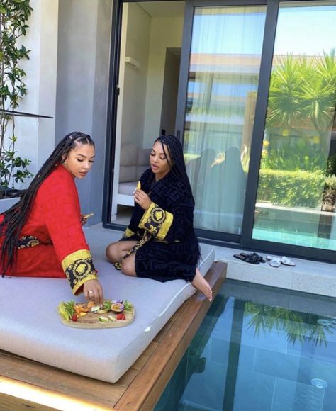 Boujee Lifestyle, Black Girls Luxury Lifestyle, Friend Vacation, Comfy Clothing, Best Friend Outfits, Girls Vacation, Rich Girl Lifestyle, Best Friends Aesthetic, Luxury Lifestyle Dreams