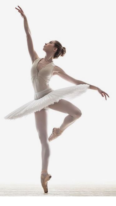 Ballerina Photography, Ballet Dance Photography, Ballet Images, Dance Picture Poses, Dancer Photography, Ballet Pictures, Ballet Beauty, Dance Photography Poses, Ballet Poses