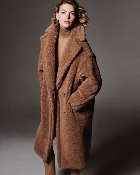 Max Mara Teddy Bear Coat 2023 Campaign (Max Mara) Max Mara Teddy Coat, Teddy Mantel, Max Mara Coat, Trendy Fall Fashion, Teddy Bear Coat, Bear Coat, Denim Shirts, Wool Flannel, Teddy Coat