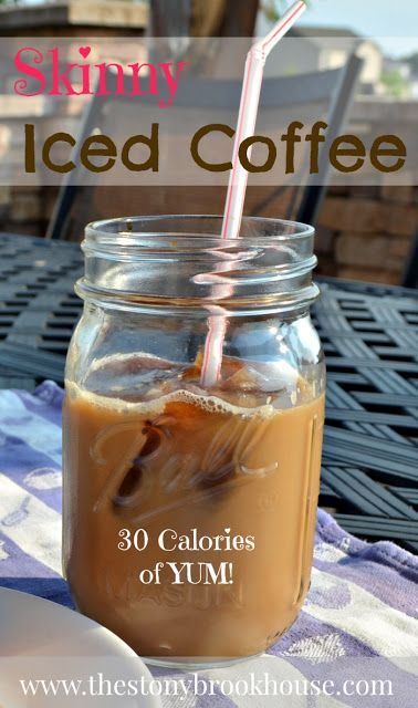 Healthy Iced Coffee, Coffee Protein Shake, Iced Coffee Drinks, Coffee Hacks, Coffee Today, Healthy Coffee, Coffee Drink Recipes, Ice Coffee Recipe, Coffee Creamer