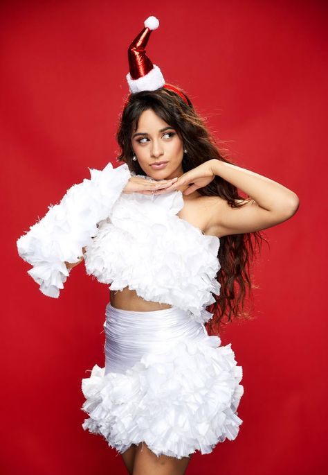 Camila Cabello Christmas, Camila Cabello Hair, Celebrity Winter Style, Camilla Belle, Merry Christmas Images, Forever Girl, Mtv Video Music Award, Lauren Jauregui, Fifth Harmony