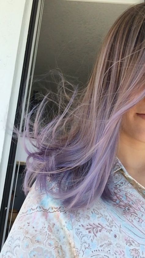 Lavender hair bayalage Lavender Ends Hair, Brown Hair With Lavender Highlights, Hairstyles Practice, Hai Color, Lavender Balayage, Brown Hair Underneath, Graduated Hair, Hair Bayalage, Ethereal Hair