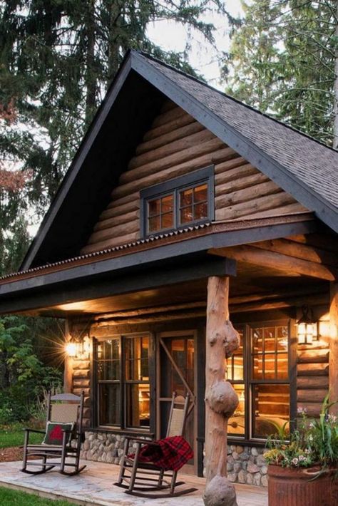 Here’s What Guys Are Pinning on Pinterest (34 Photos) - Suburban Men Rustic Cabin Exterior, American Cottage, Rustic Houses, Small Log Cabin, Log Home Decorating, Cabin Exterior, Cottage Cabin, Cabin Living, Little Cabin