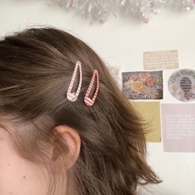 Aesthetic Hearts, Coquette Pink, Penteado Cabelo Curto, Dream Hair, Hair Tutorials, Hairstyles Haircuts, Aesthetic Hair, Pretty Hairstyles, Barrettes