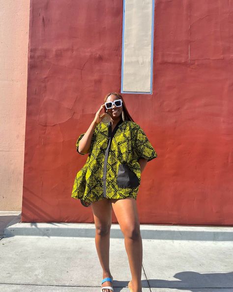 Bubu top with shorts Short And Top Set Two Pieces Ankara, Ankara Two Piece Outfit Shorts, Short Skirt And Top Ankara Styles, Ankara 2 Piece Set, Short Bubu Dress, Ankara 2 Piece, Shorts Ankara, Ankara Two Piece, Ankara Bubu Gown Styles