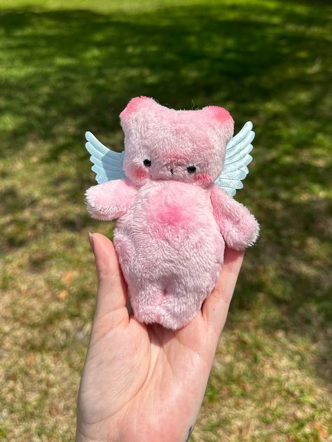 Stuffies Diy, Teddy Bear Plushies, Felt Crochet, Plushies Handmade, Micro Pig, Angel Teddy Bear, Diy Teddy Bear, Felted Crochet, Kawaii Bear