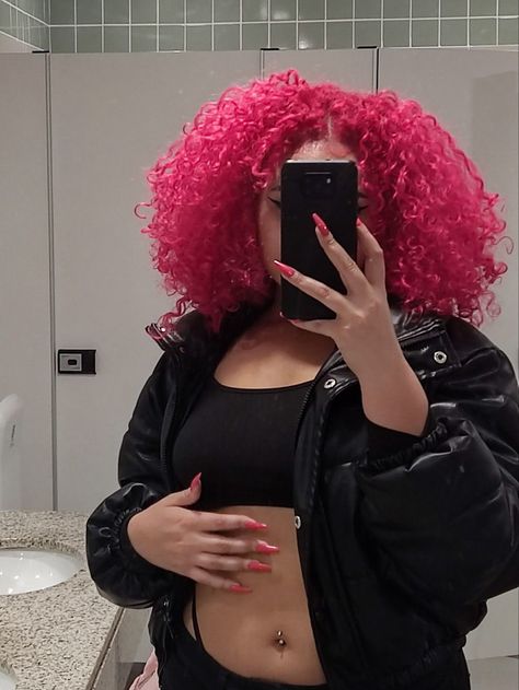 Hot Pink Hair Dye Ideas, Curly Hot Pink Hair, Hot Pink Curly Hair, Short Dyed Hair, Magenta Hair, 3c Hair, Pink Hair Dye, Hot Pink Hair, Dye Ideas