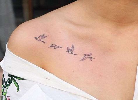 220+ Super Cute Small Tattoos Ideas with Meanings (2023) - TattoosBoyGirl Tiny Bird Tattoos, Bird Tattoos For Women, Tato Minimal, Small Tattoos With Meaning, Small Girl Tattoos, Cute Small Tattoos, Cool Small Tattoos, Collar Bone Tattoo, Subtle Tattoos