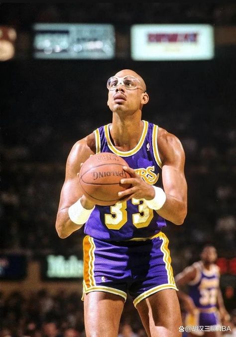 Kareem Abdul Jabbar Wallpaper, Basketball Wallpapers Hd, Kareem Abdul-jabbar, Nba Superstars, Basketball Wallpapers, Abdul Jabbar, Kareem Abdul, Bola Basket, Kareem Abdul Jabbar