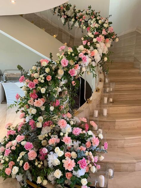 Wedding Staircase, Flower Curtain, Staircase Decor, Stair Decor, Under Stairs, Home Wedding, Floral Decor, Flower Decorations, Party Planning